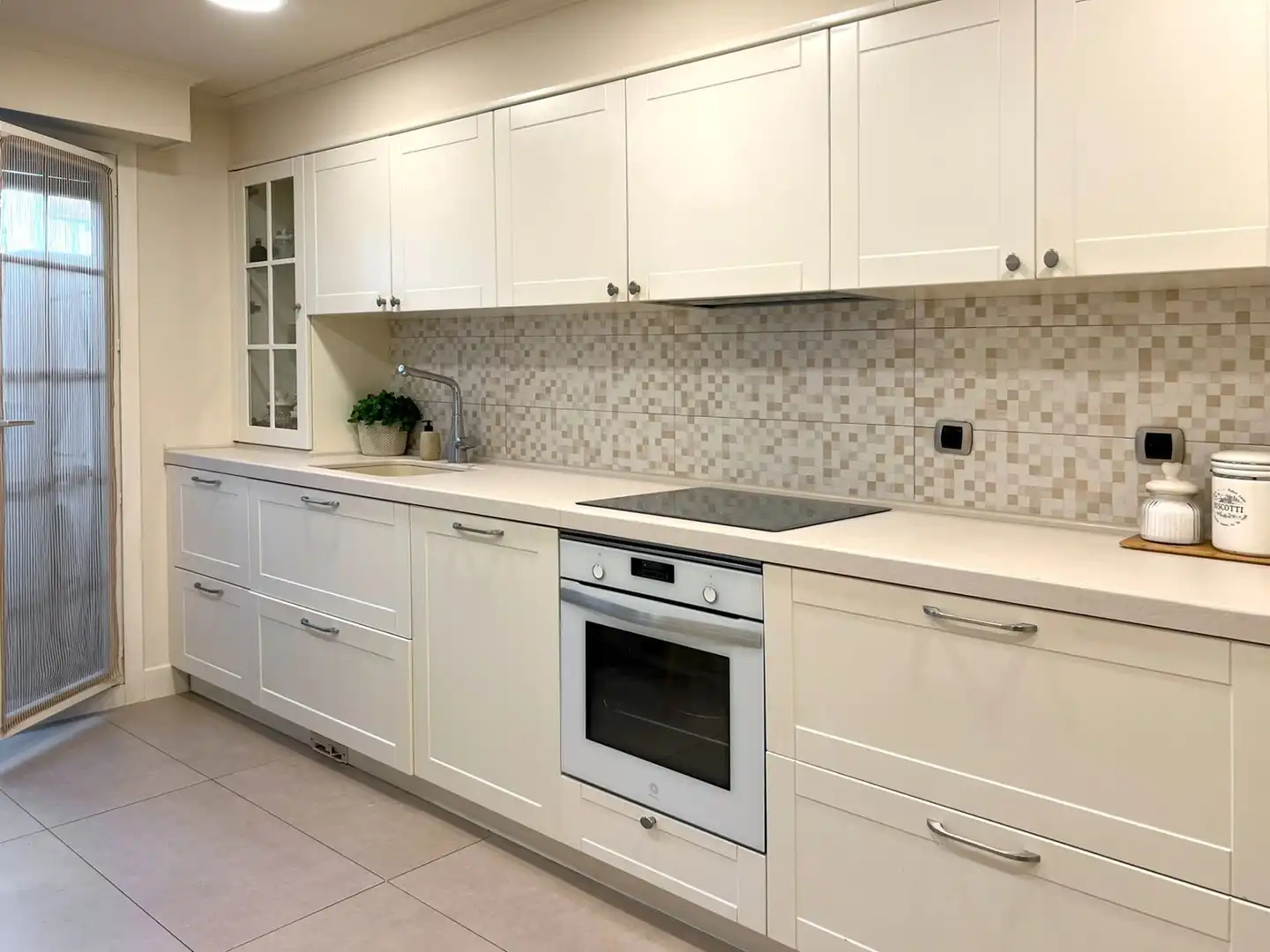 Cocina de Casa adosada en venta en Zarautz con Aire acondicionado, Calefacción y Jardín privado