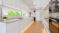 Kitchen of Flat for sale in Sant Cugat del Vallès  with Air Conditioner, Heating and Parquet flooring