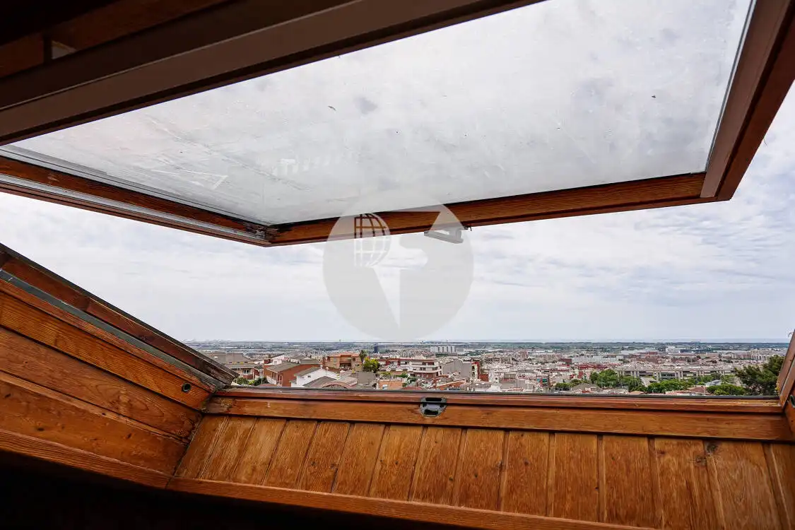 Vista exterior de Casa o chalet en venta en Viladecans con Aire acondicionado, Calefacción y Terraza