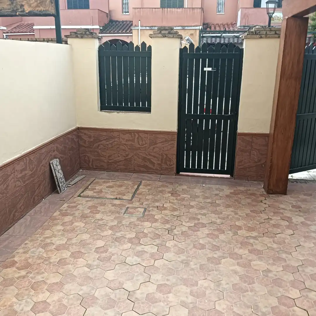 Reihenhaus mit Terrasse zur Miete in Avenida Juan Diego, imagen 2