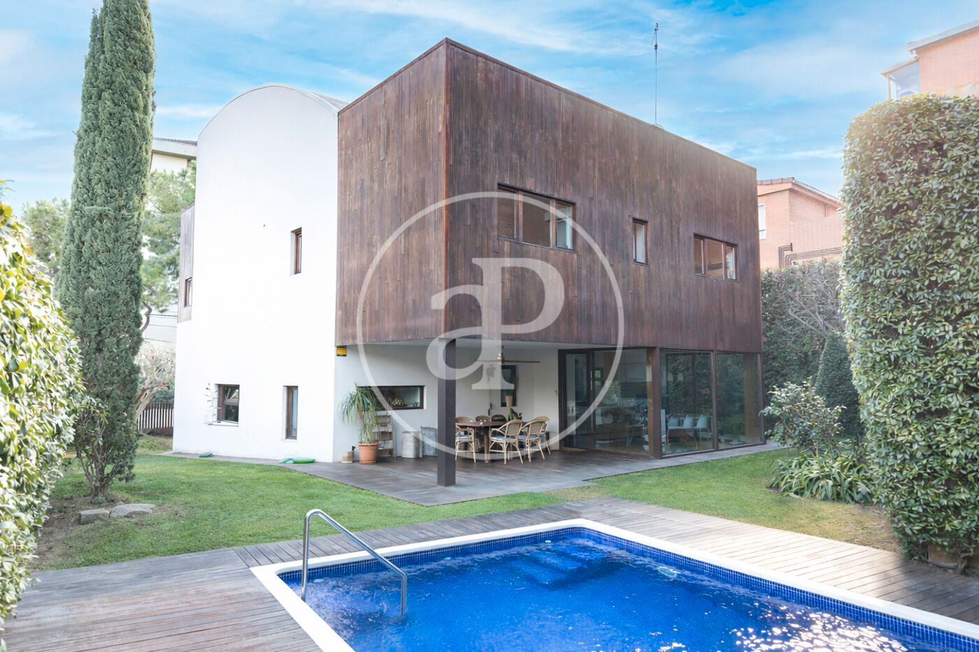 Exterior view of Houses for sale in Sant Cugat del Vallès  with Air Conditioner, Heating and Private garden