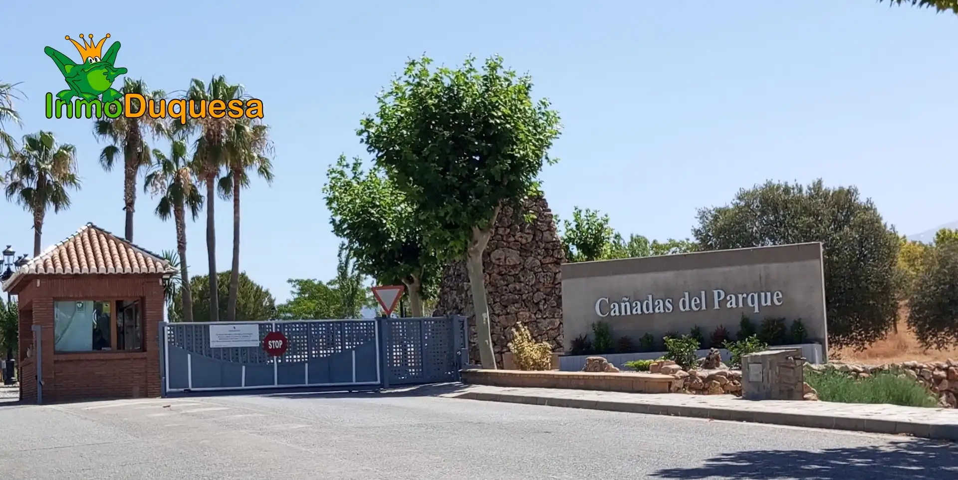 Exterior view of Houses for sale in Dílar  with Heating, Private garden and Terrace