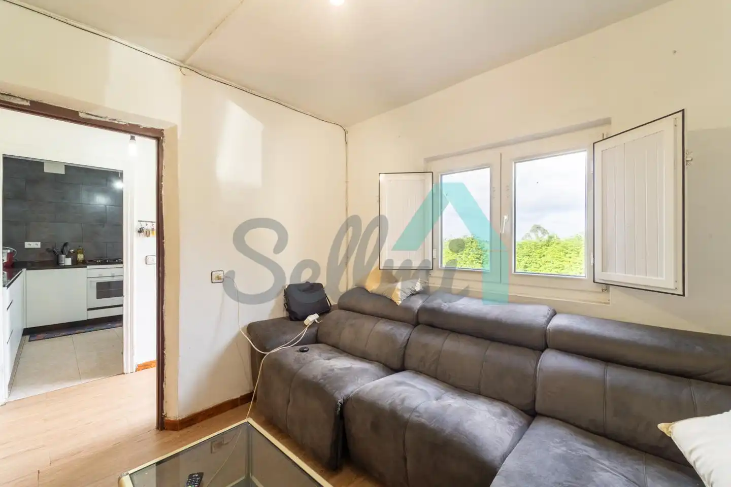 Sala d'estar de Casa o xalet en venda en Cudillero amb Jardí privat i Traster