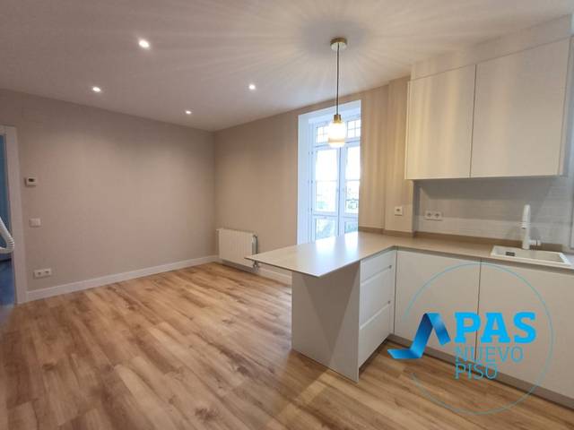 Piso en Alquiler en Calle del Monte en Centro - Ayuntamiento