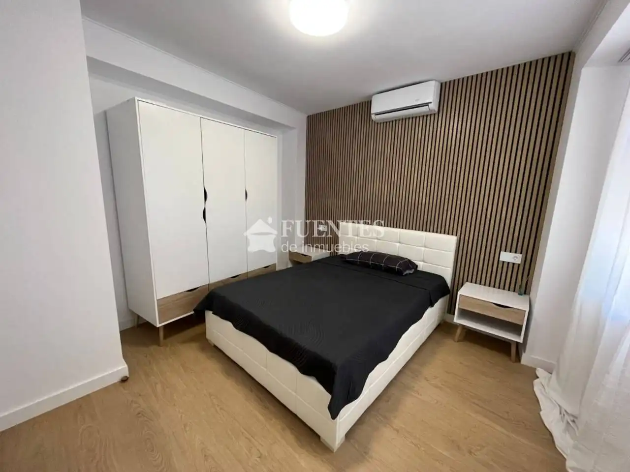 Piso en venta en Calle Cerdá, Altozano - Conde Lumiares