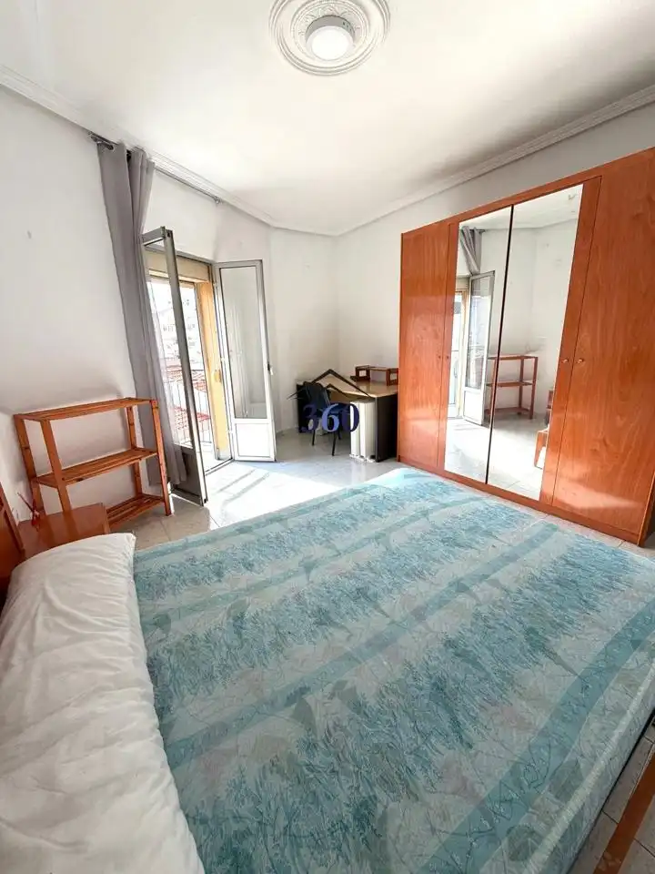 Bedroom of Flat for sale in Cáceres