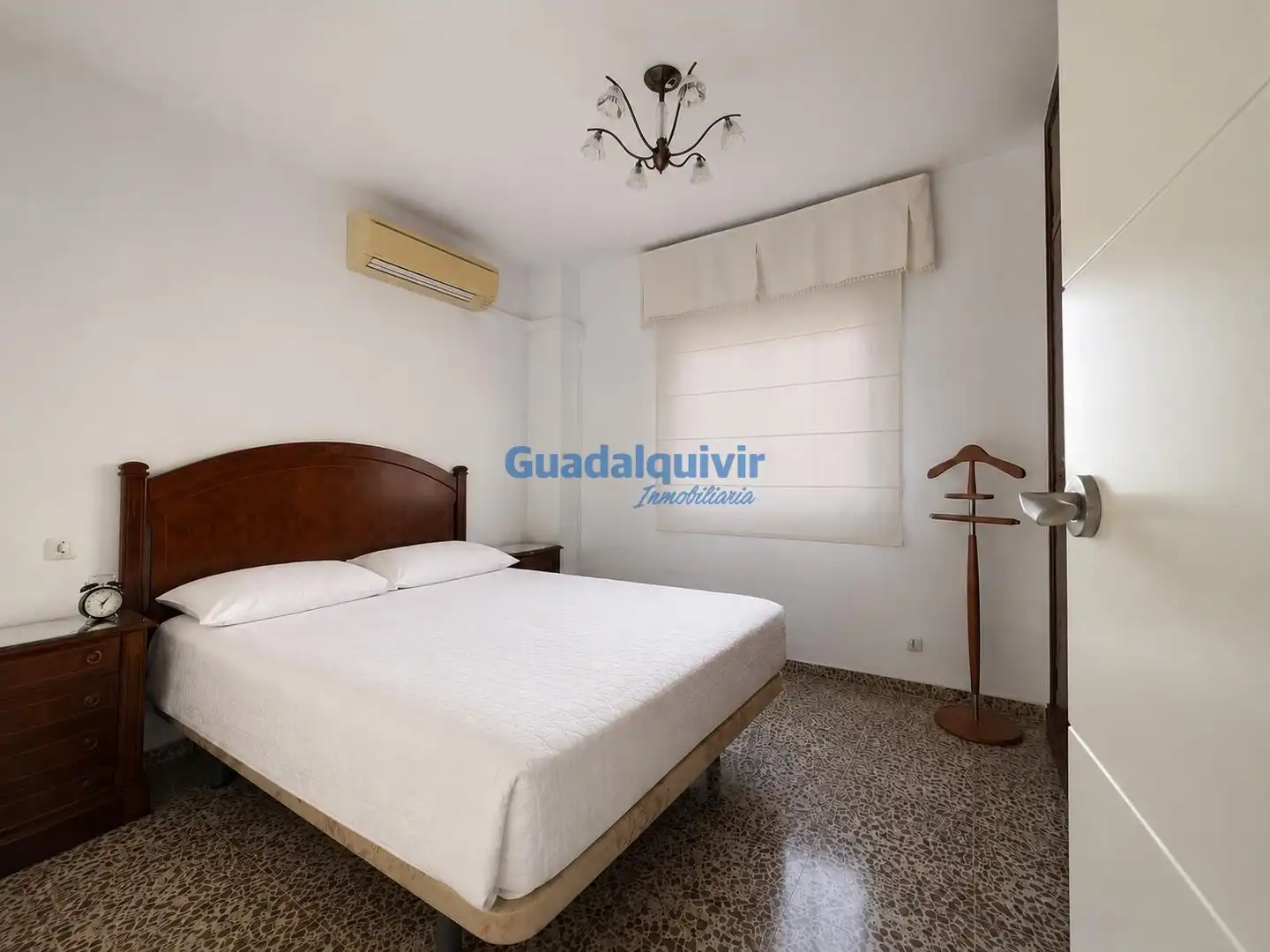 Bedroom of Flat for sale in Sevilla  with Air Conditioner, Terrace and Storage room