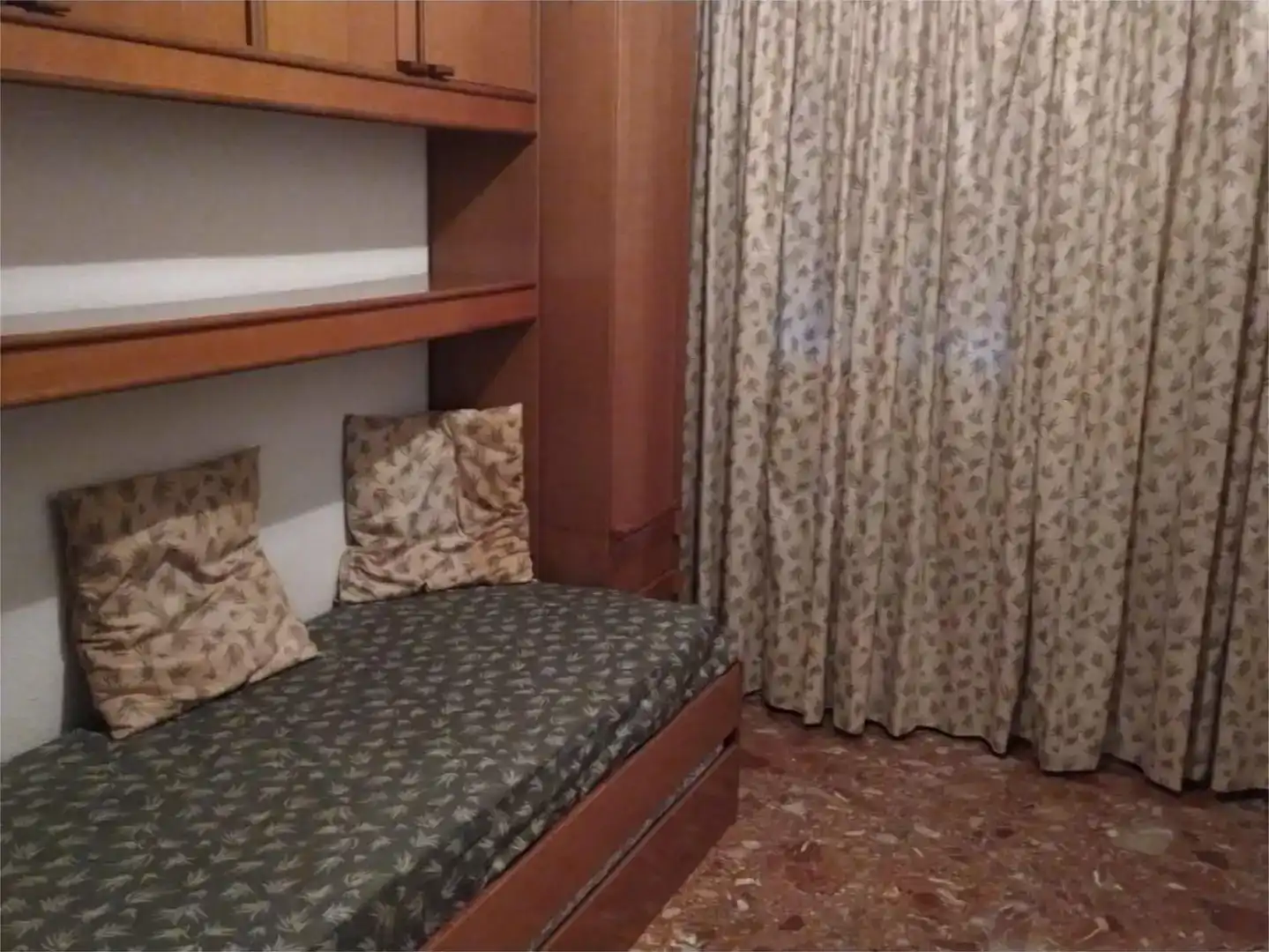 Dormitori de Pis en venda en Buñol amb Balcó