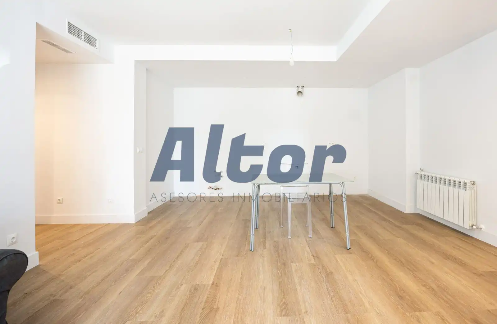 Bedroom of Flat for sale in Madrid  with Air Conditioner and Heating