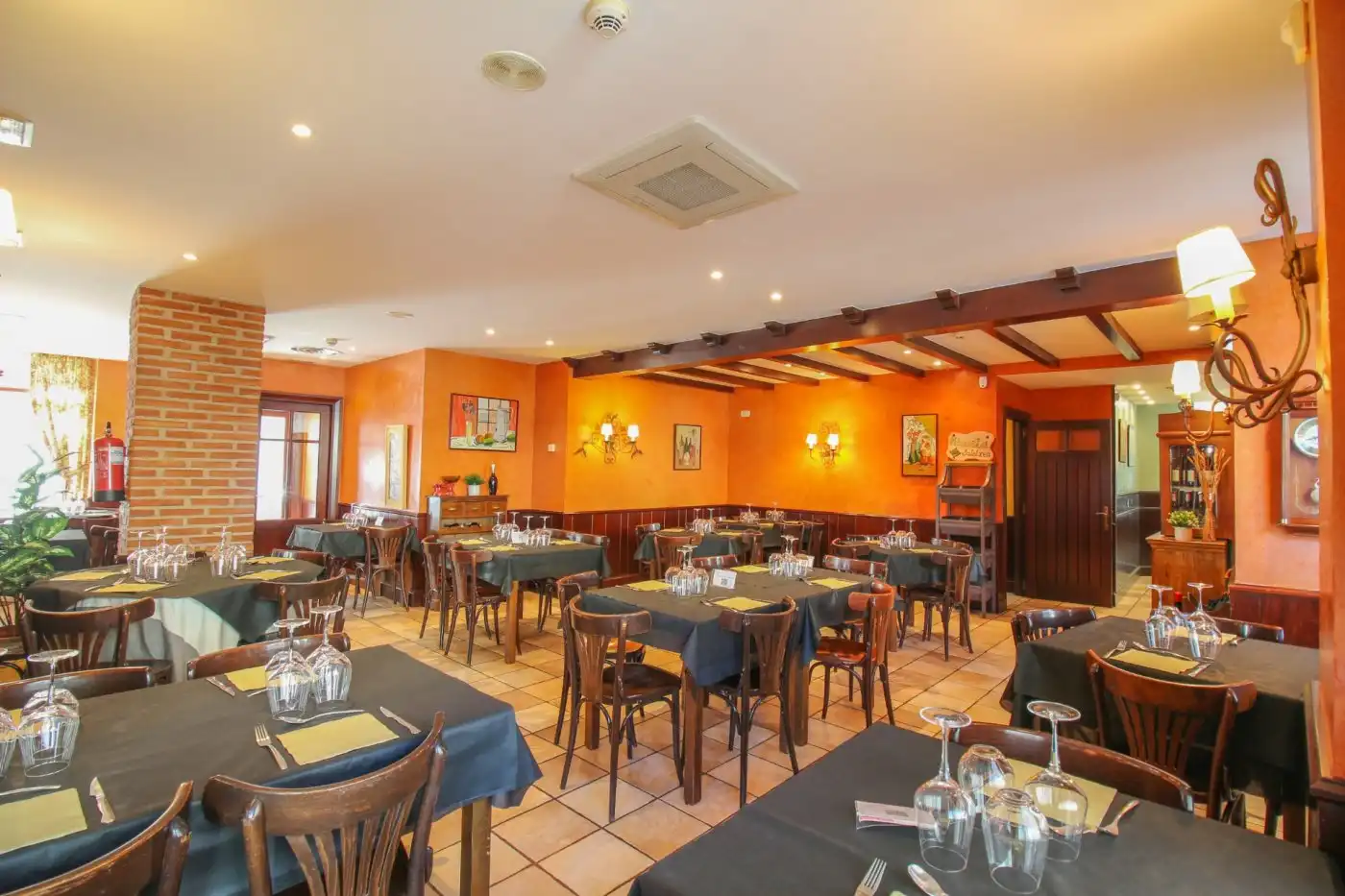 Commercial properties for sale in Aretxabaleta  with Air Conditioner and Furnished