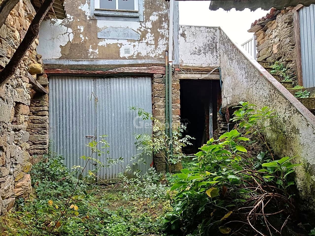 Country house for sale in Cambela