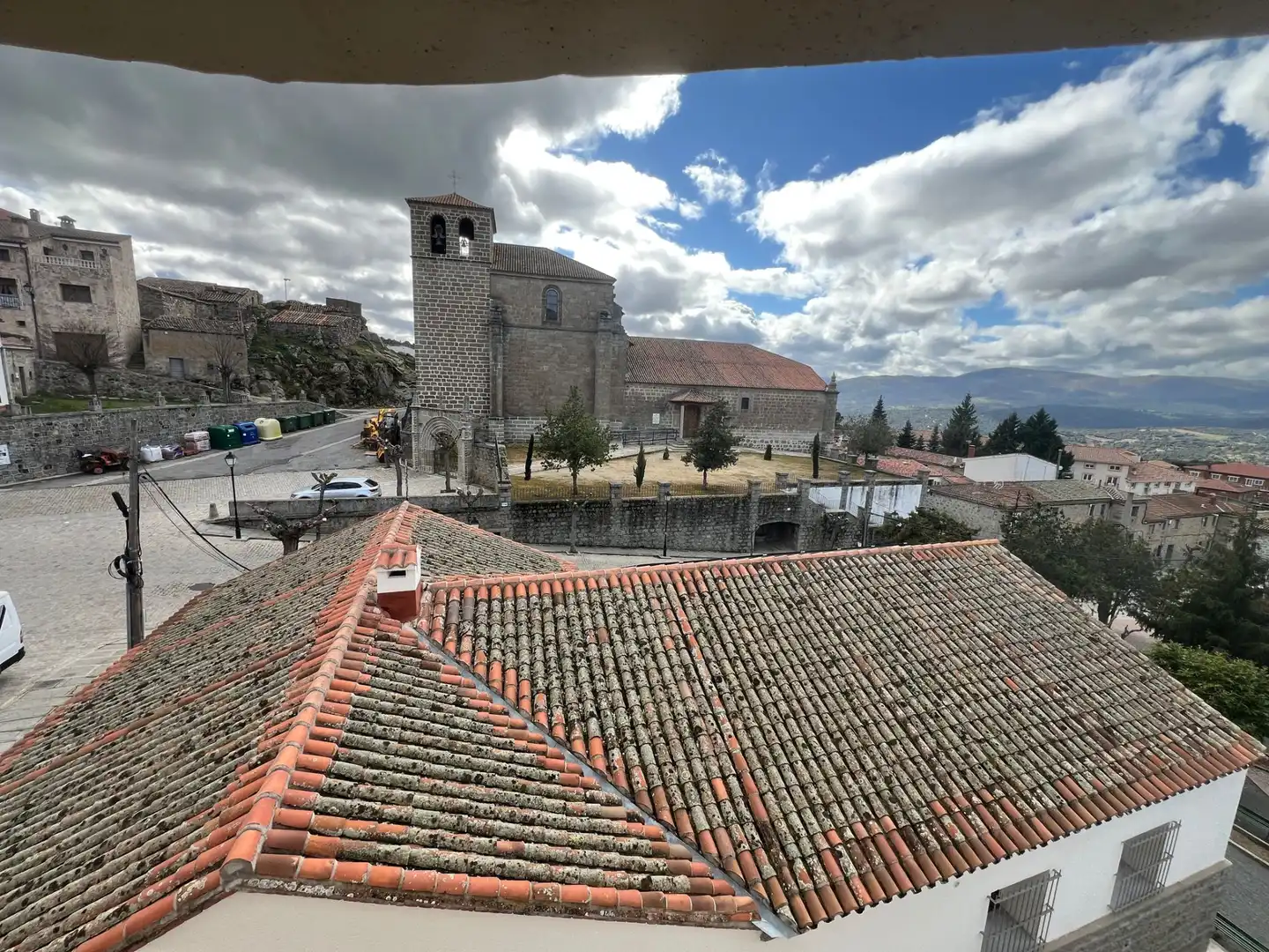 Exterior view of Flat for sale in San Bartolomé de Pinares  with Heating and Terrace