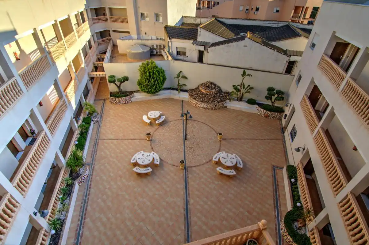Terrasse von Wohnung zum Verkauf in San Pedro del Pinatar mit Klimaanlage, Heizung und Privatgarten