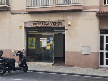 Local comercial en venda a Plaça Hernán Cortés 1