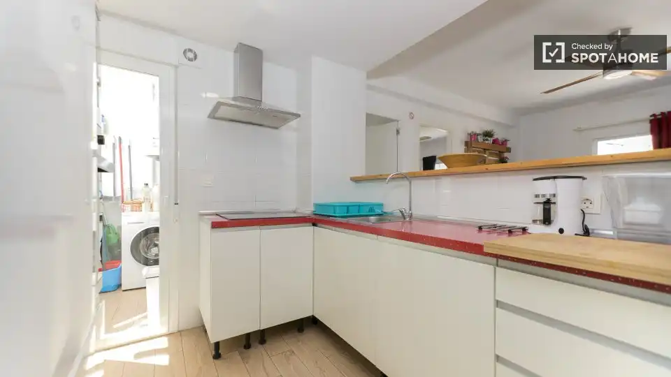 Cocina de Piso de alquiler en Valencia con Aire acondicionado, Calefacción y Amueblado
