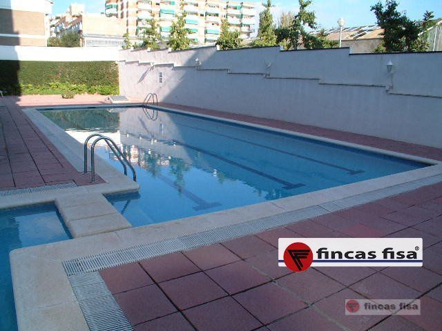 Piscina de Pis en venda en Premià de Mar amb Calefacció, Terrassa i Piscina comunitària