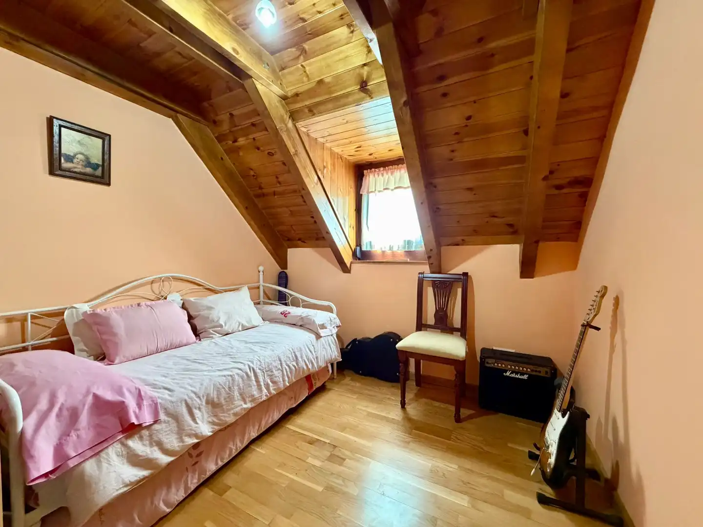 Dormitori de Casa adosada en venda en Vielha e Mijaran amb Calefacció, Parquet i Terrassa