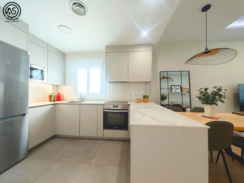 Apartamento de alquiler en Calle de Baltasar Gracián, 27, Universidad San Francisco