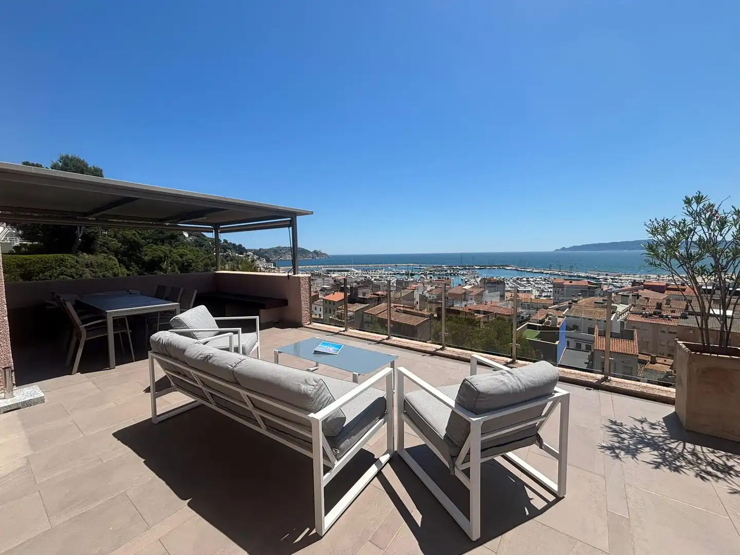 Terraza de Casa o chalet en venta en L'Estartit con Aire acondicionado, Calefacción y Jardín privado