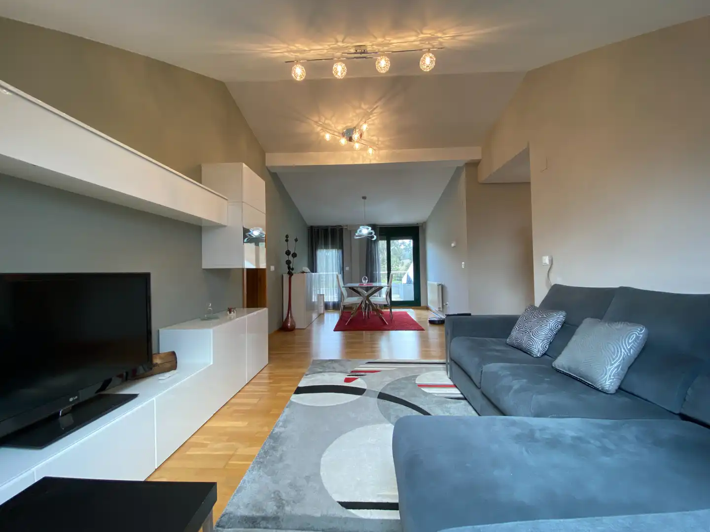 Wohnzimmer von Wohnung zur Miete in Boqueixón mit Terrasse, Abstellraum und Möbliert