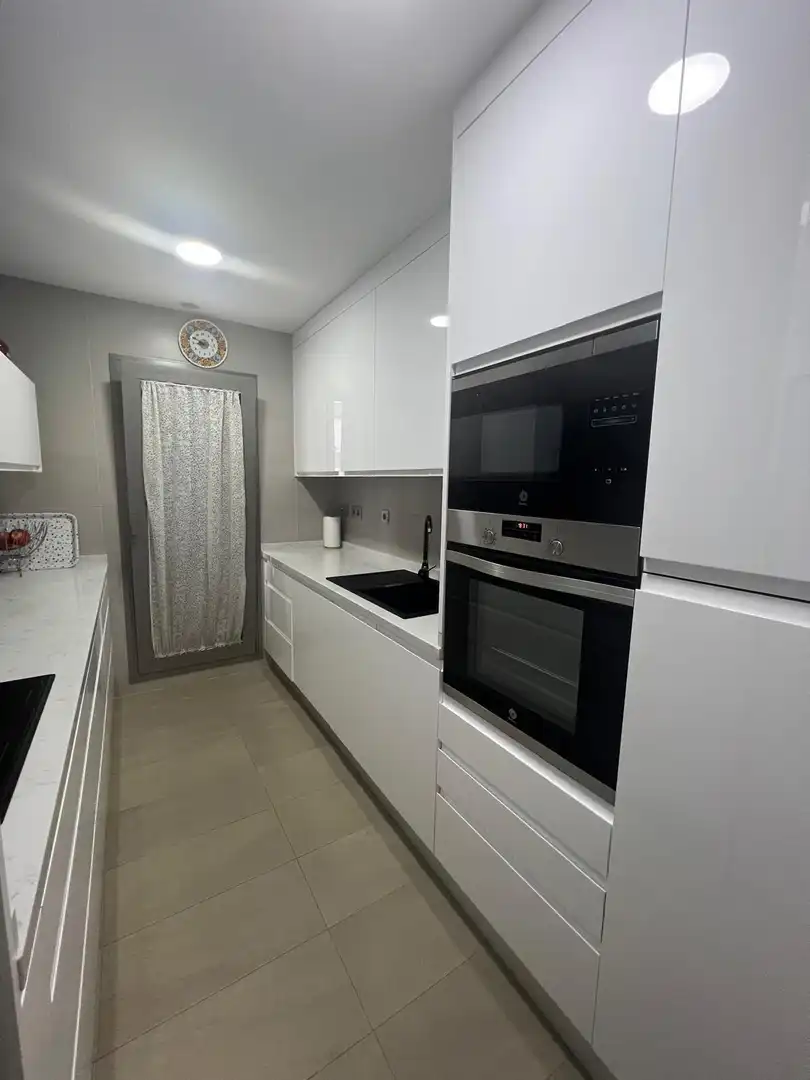 Appartamento con piscina in vendita a Entrenúcleos, imagen 17