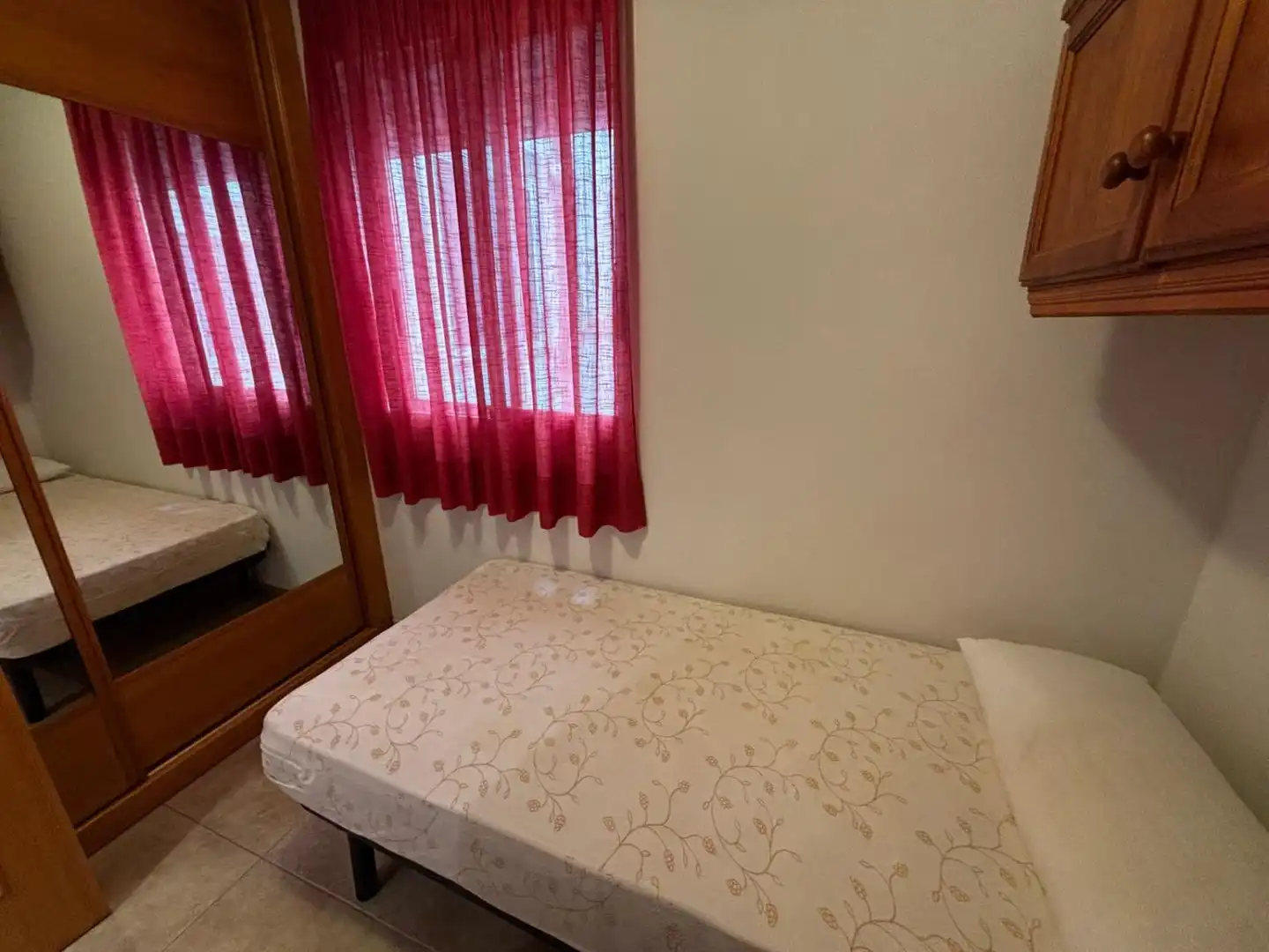 Dormitori de Apartament en venda en La Vall d'Uixó amb Terrassa, Moblat i Balcó