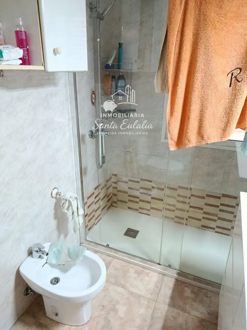 Bany de Pis en venda en Mérida amb Aire condicionat, Terrassa i Traster