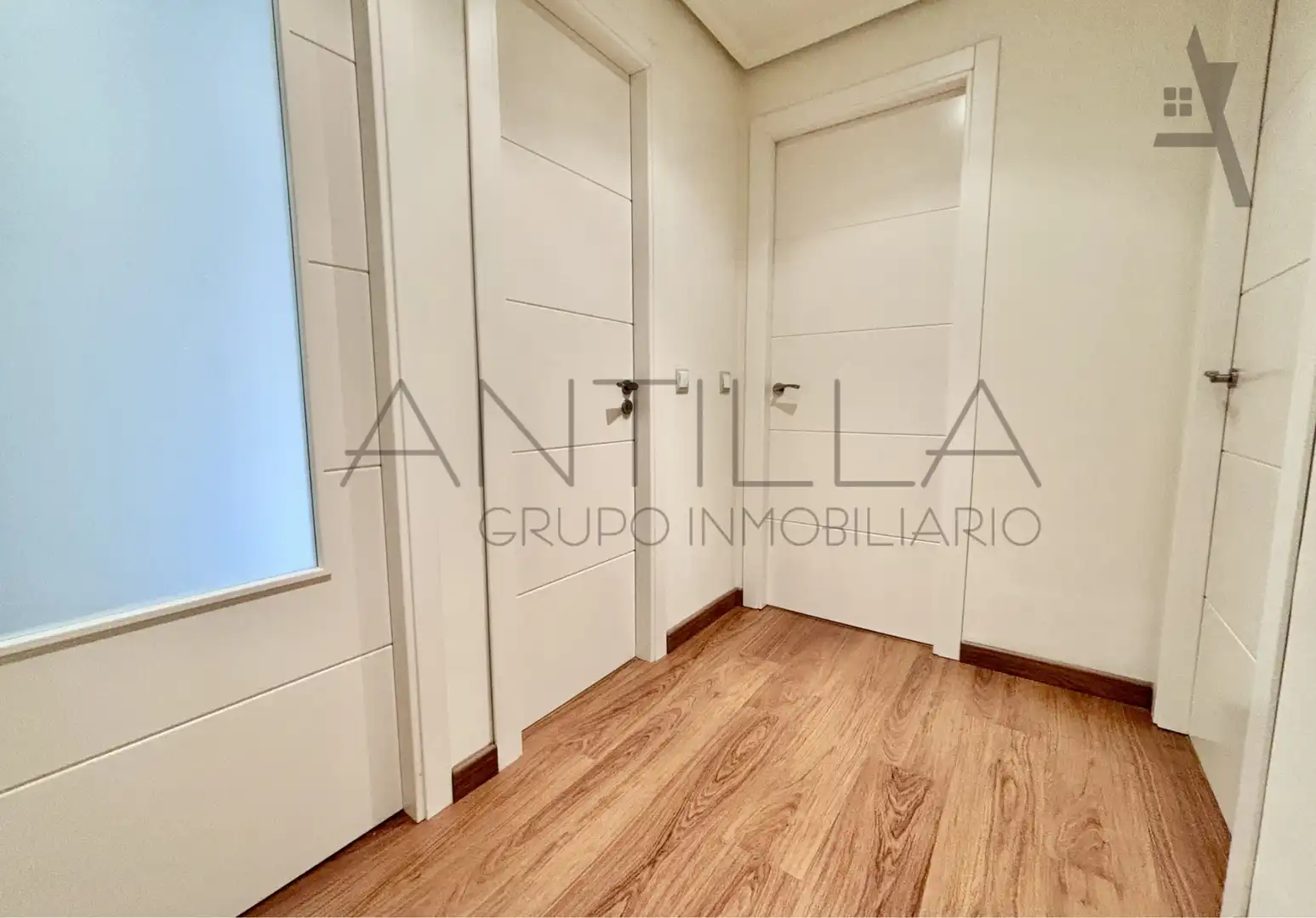 Flat for sale in Madrid  with Air Conditioner, Heating and Furnished