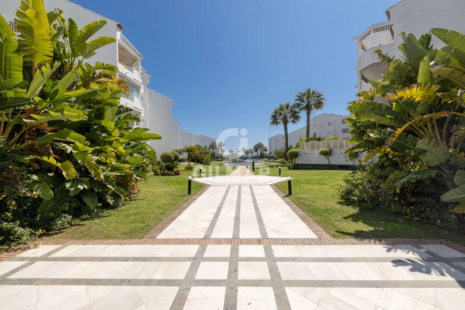 Apartament amb terrassa en venda a Nueva Andalucía, imagen 40