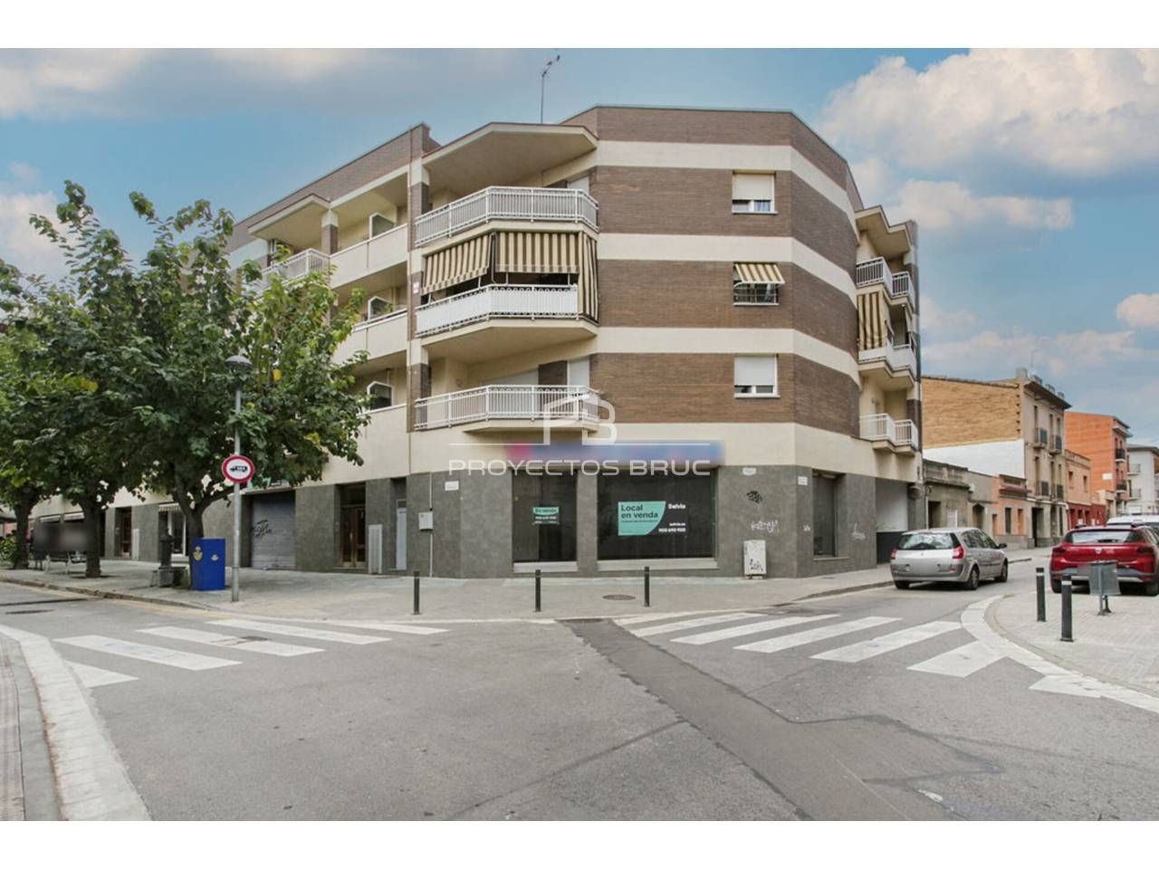 Vista exterior de Local en venta en Sant Vicenç Dels Horts