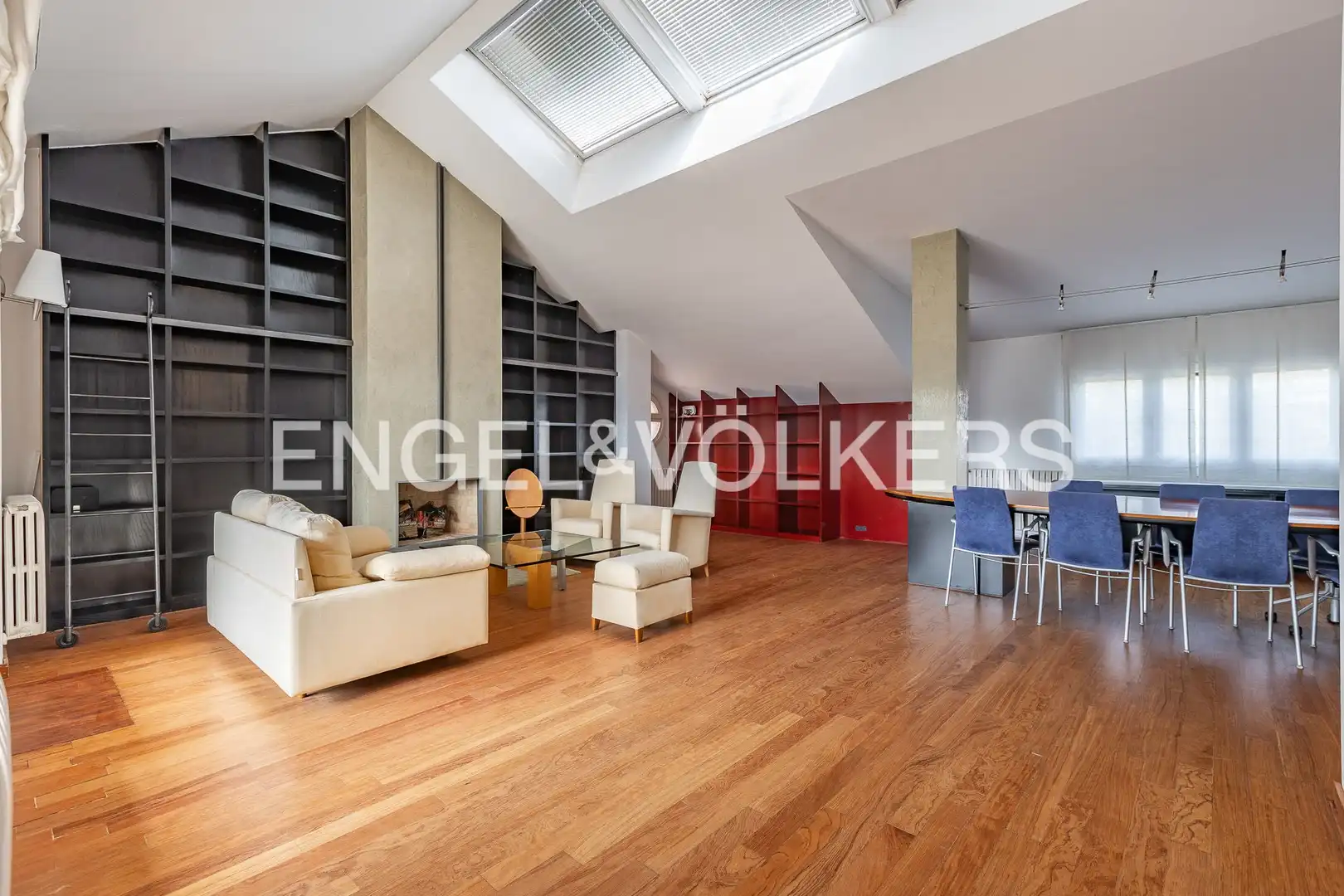 Sala de estar de Casa o chalet en venta en Sant Cugat del Vallès con Aire acondicionado, Calefacción y Jardín privado