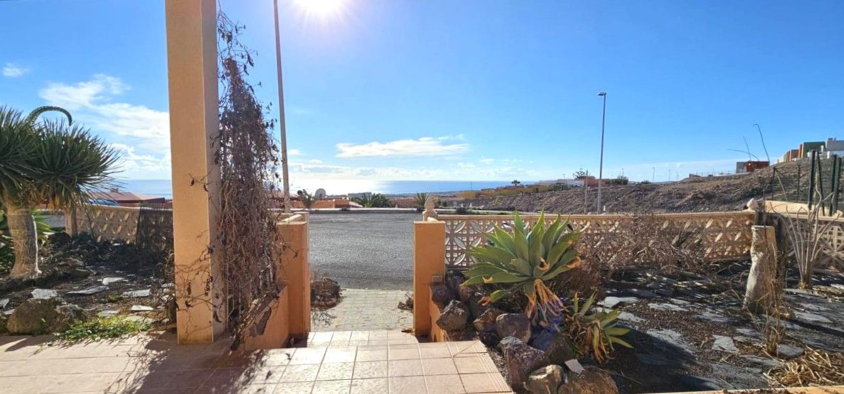 Exterior view of House or chalet for sale in Antigua  with Terrace and Storage room