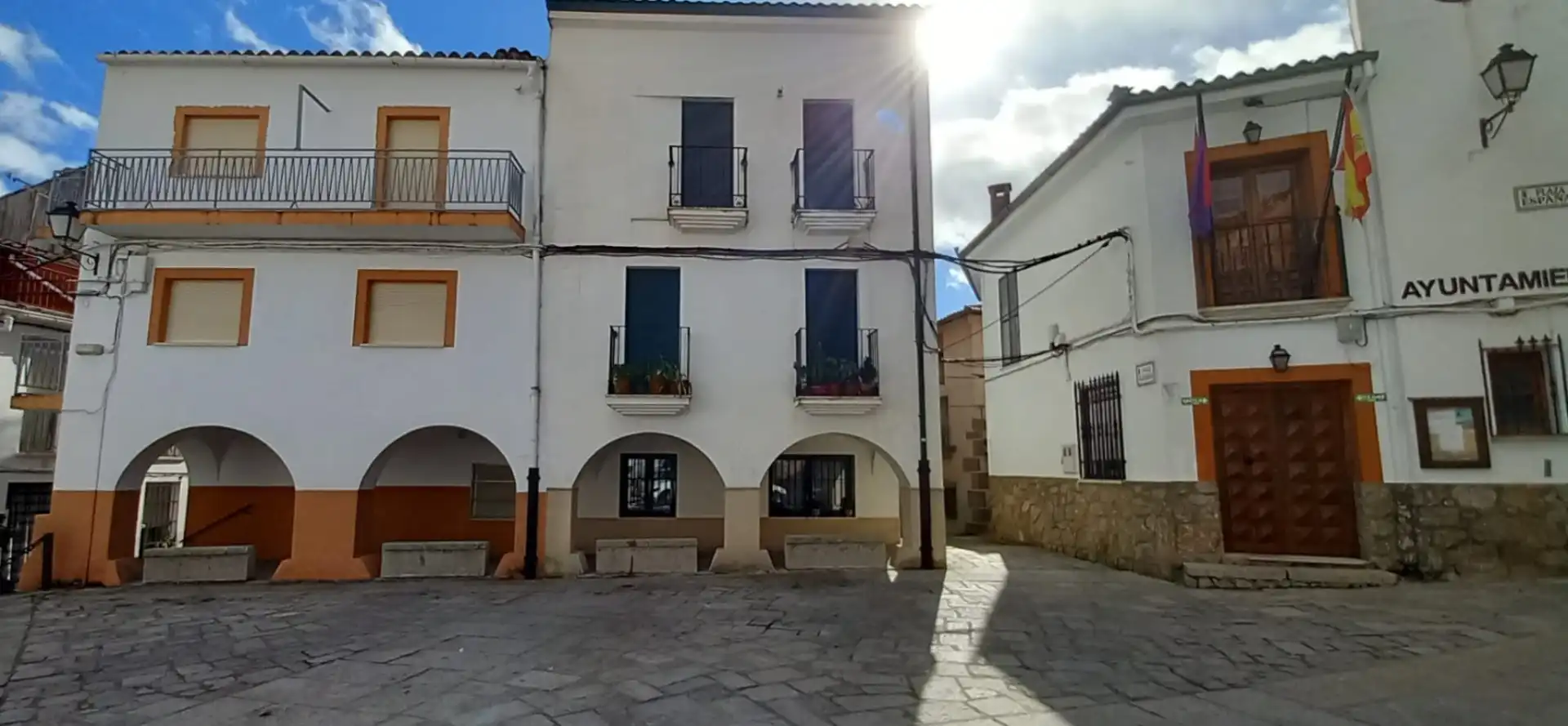 Vista exterior de Casa o chalet en venta en Arroyomolinos de la Vera