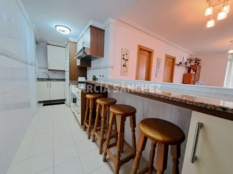 Cocina de Apartamento en venta en Boiro con Amueblado, Horno y Lavadora