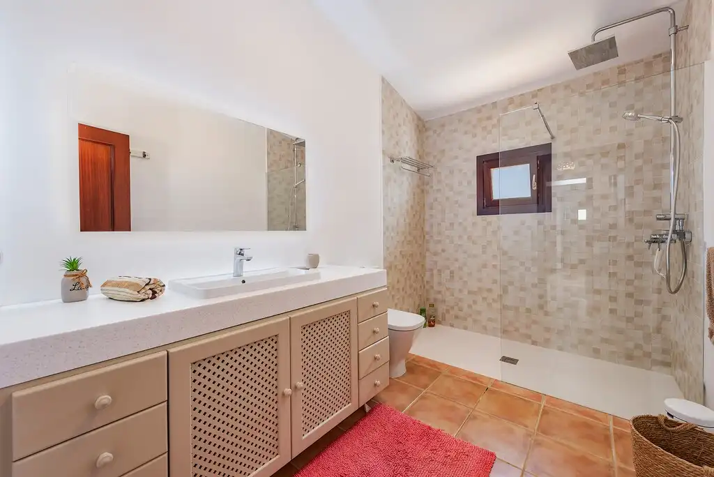 Baño de Finca rústica en venta en Manacor con Aire acondicionado, Calefacción y Terraza