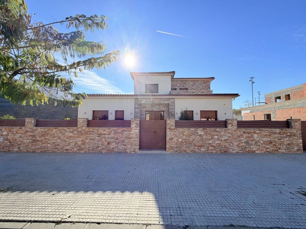 Exterior view of House or chalet for sale in Sant Sadurní d'Anoia  with Air Conditioner, Heating and Private garden