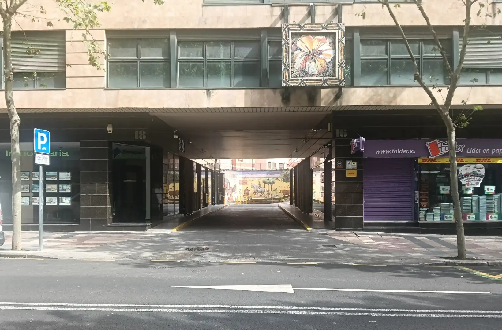 Exterior view of Garage for rent in Salamanca