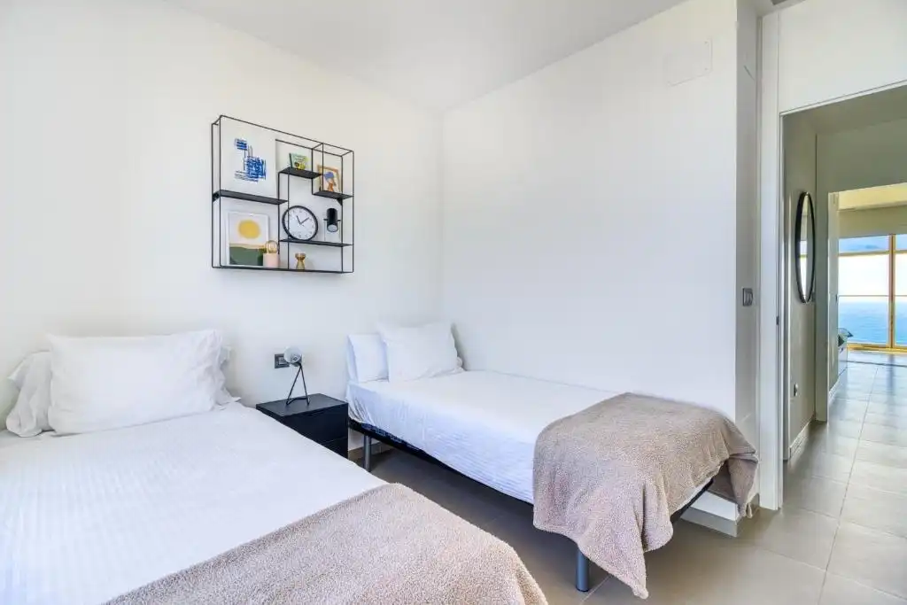 Habitación de Piso en venta en Benidorm con Aire acondicionado, Calefacción y Jardín privado