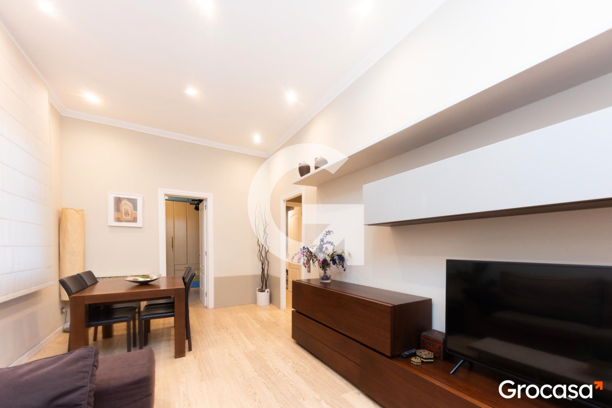 Vista exterior de Pis en venda en L'Hospitalet de Llobregat amb Calefacció, Traster i Forn