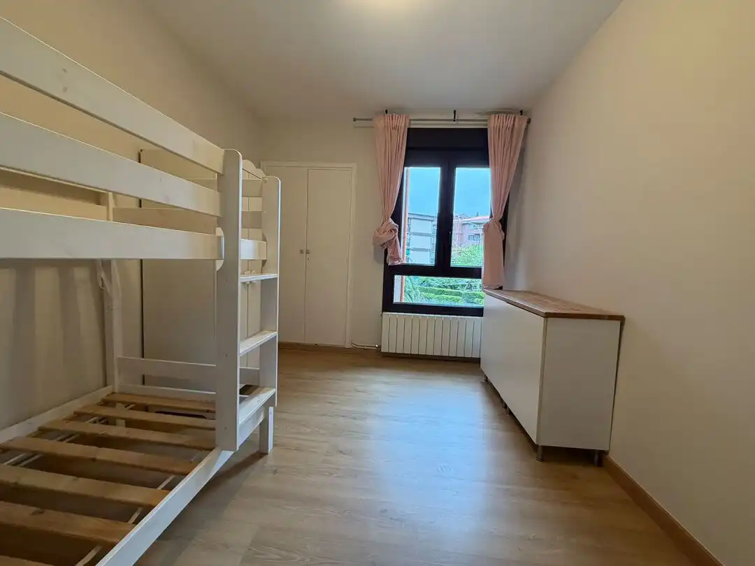 Habitación de Piso en venta en Sopela con Calefacción, Terraza y Trastero