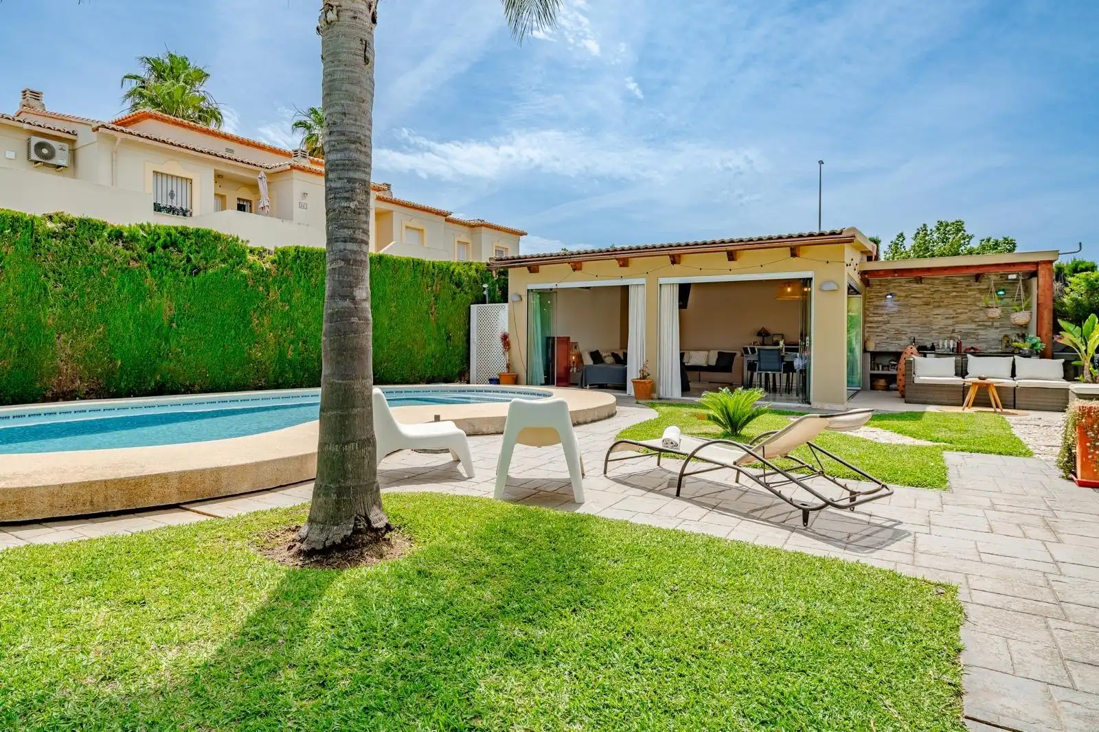 Casa o chalet de alquiler en Les Bovetes - La Felicidad