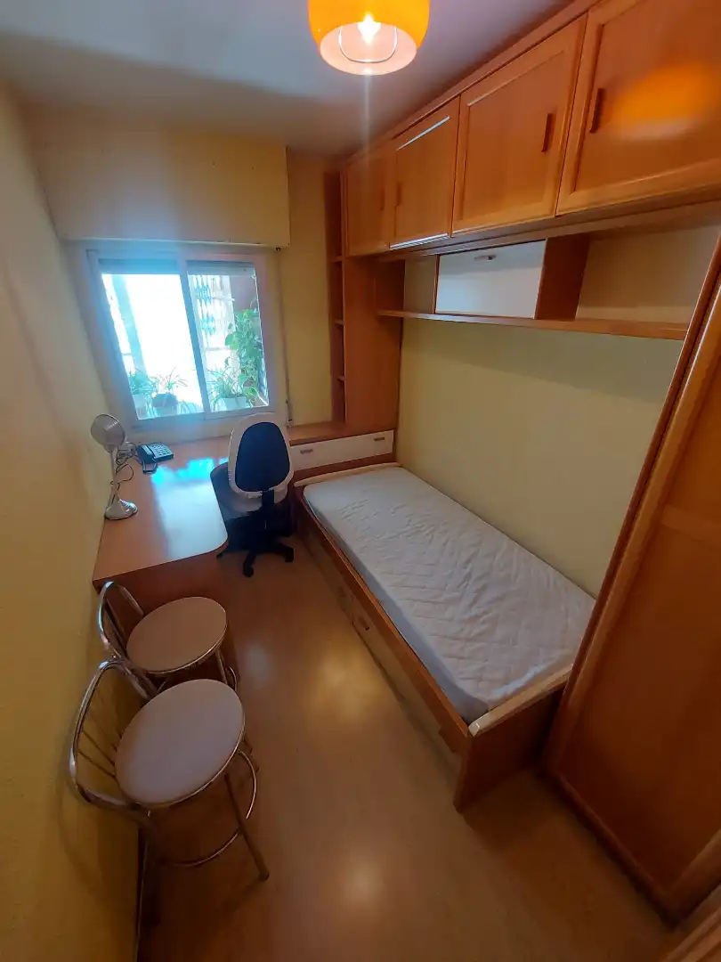 Habitación de Piso en venta en Madrid con Calefacción, Terraza y Amueblado