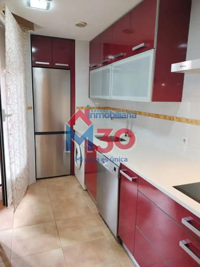 Cocina de Piso en venta en Miranda de Ebro con Calefacción, Terraza y Trastero