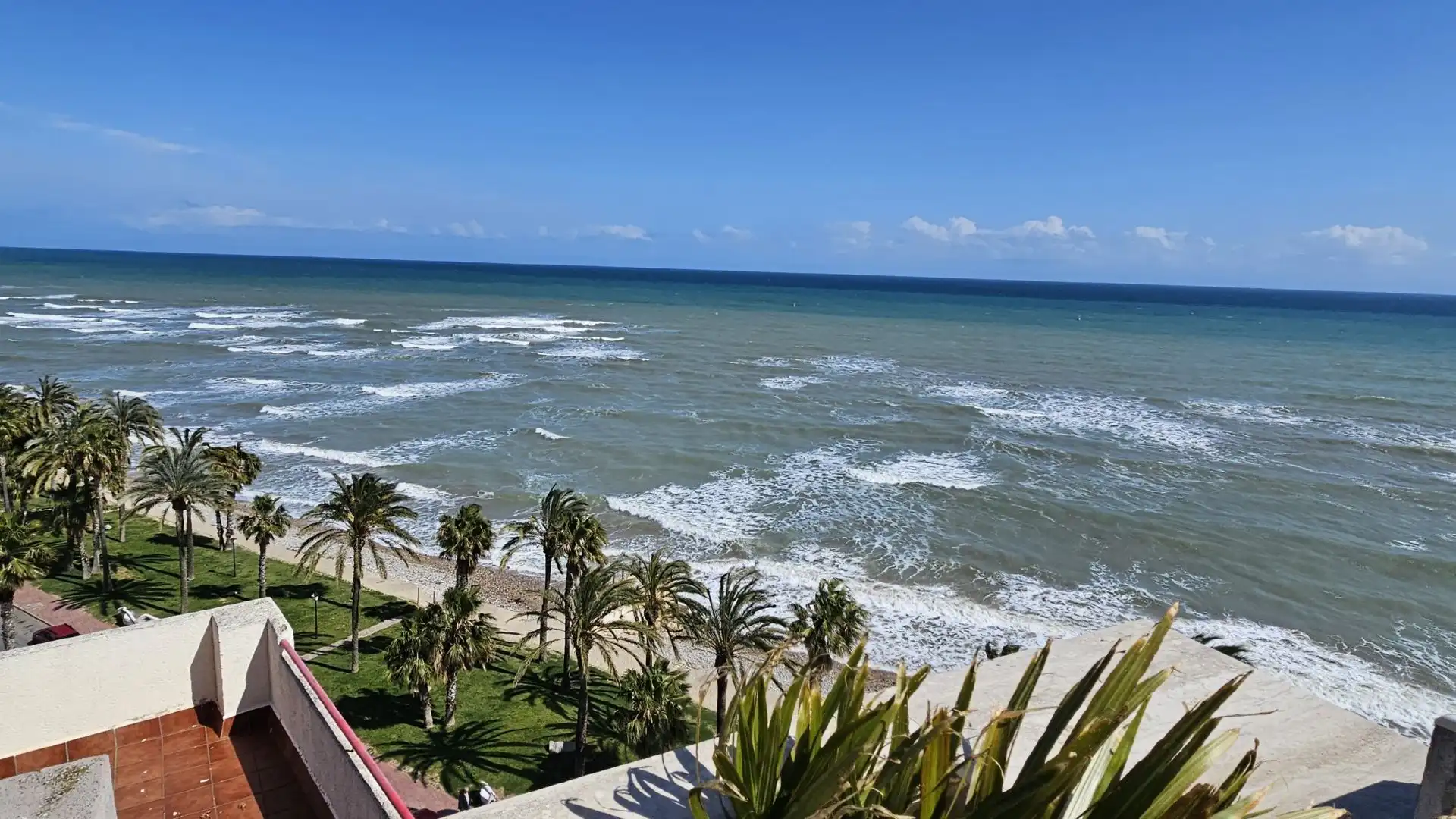 Vista exterior de Apartamento en venta en Oropesa del Mar / Orpesa con Aire acondicionado, Calefacción y Terraza