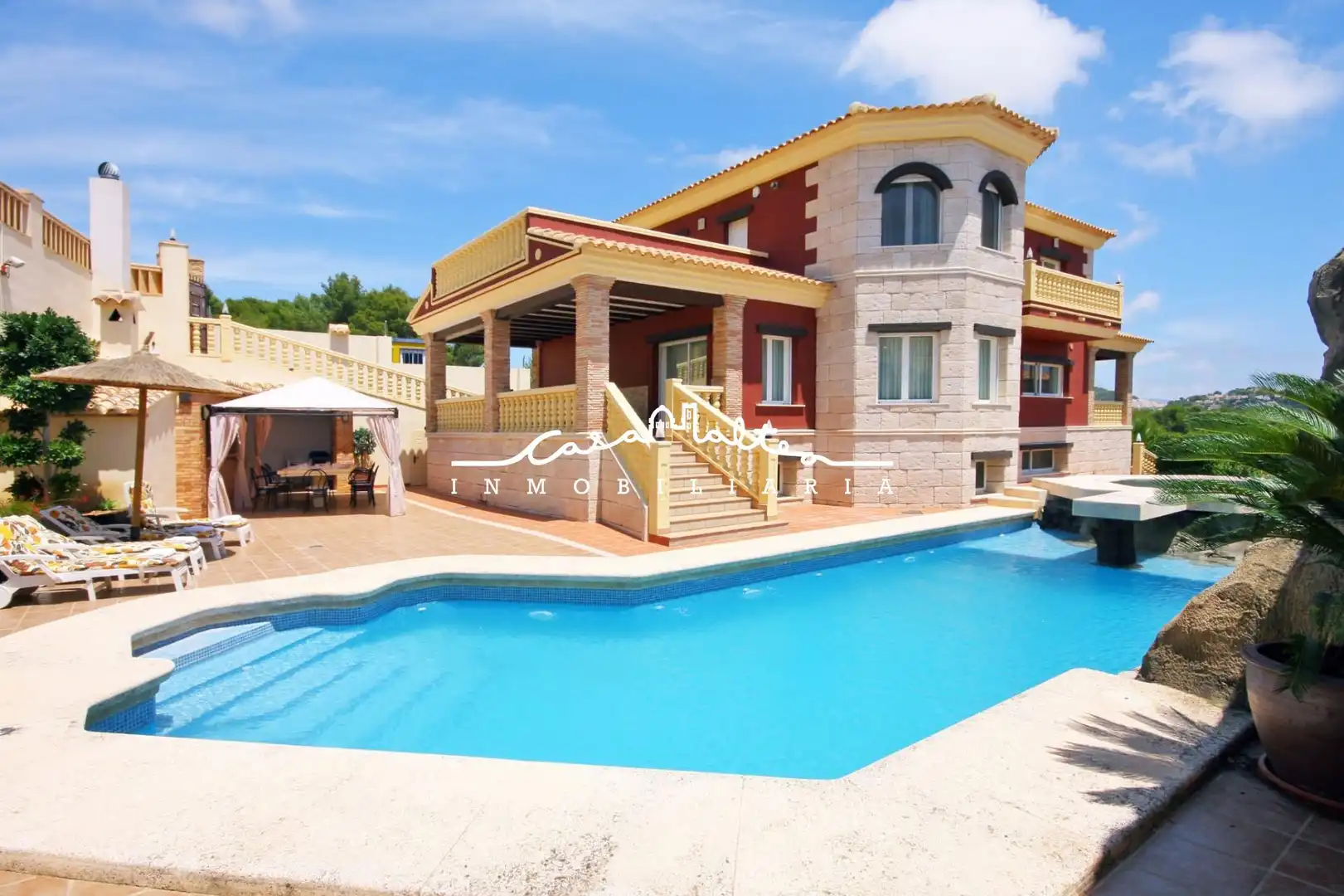 Detached house with terrace for sale in Gargasindi - Garduix - Colina del Sol