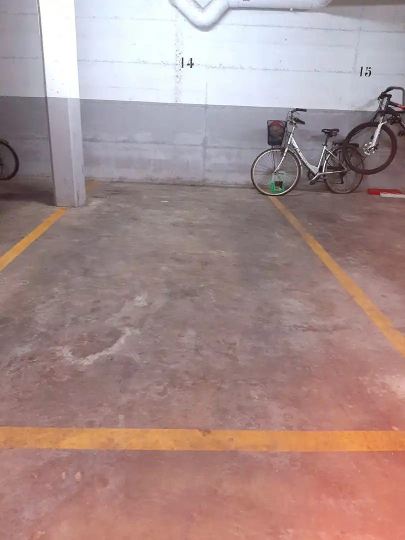 Parkplatz von Garage zum Verkauf in Cunit