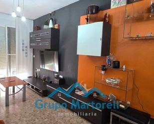 Living room of Flat for sale in Alcàsser  with Air Conditioner and Balcony