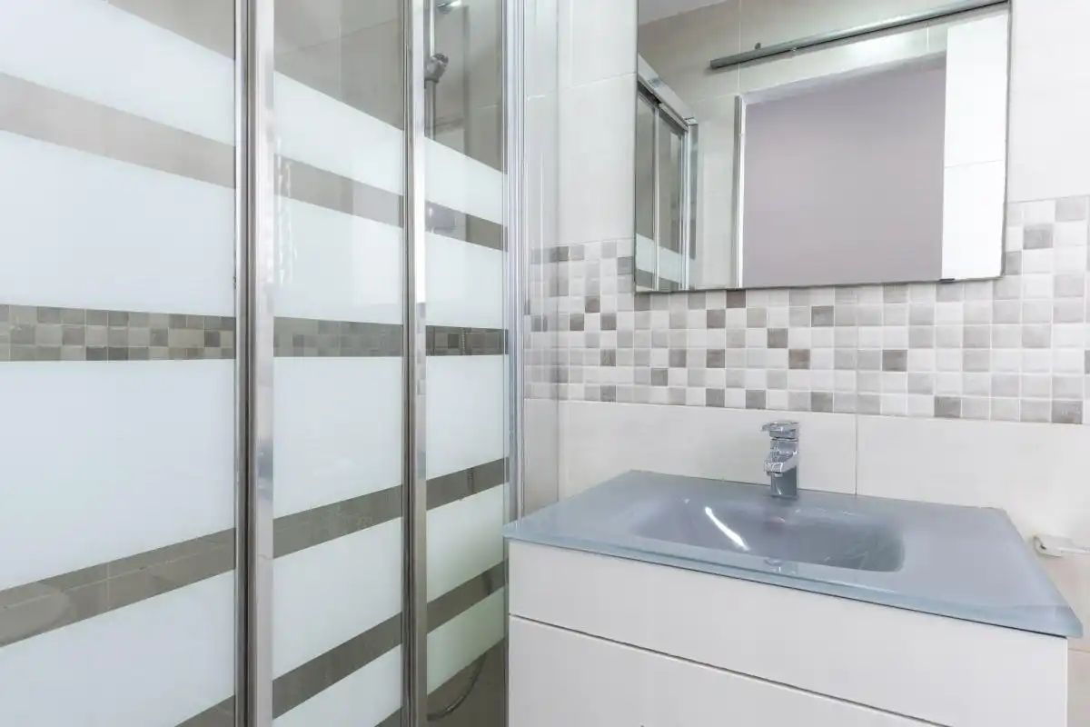 Bathroom of Flat for sale in Catarroja  with Air Conditioner, Heating and Furnished