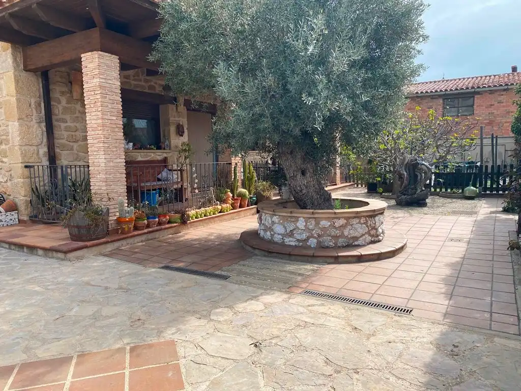 Jardí de Casa o xalet en venda en Valjunquera amb Aire condicionat, Jardí privat i Terrassa