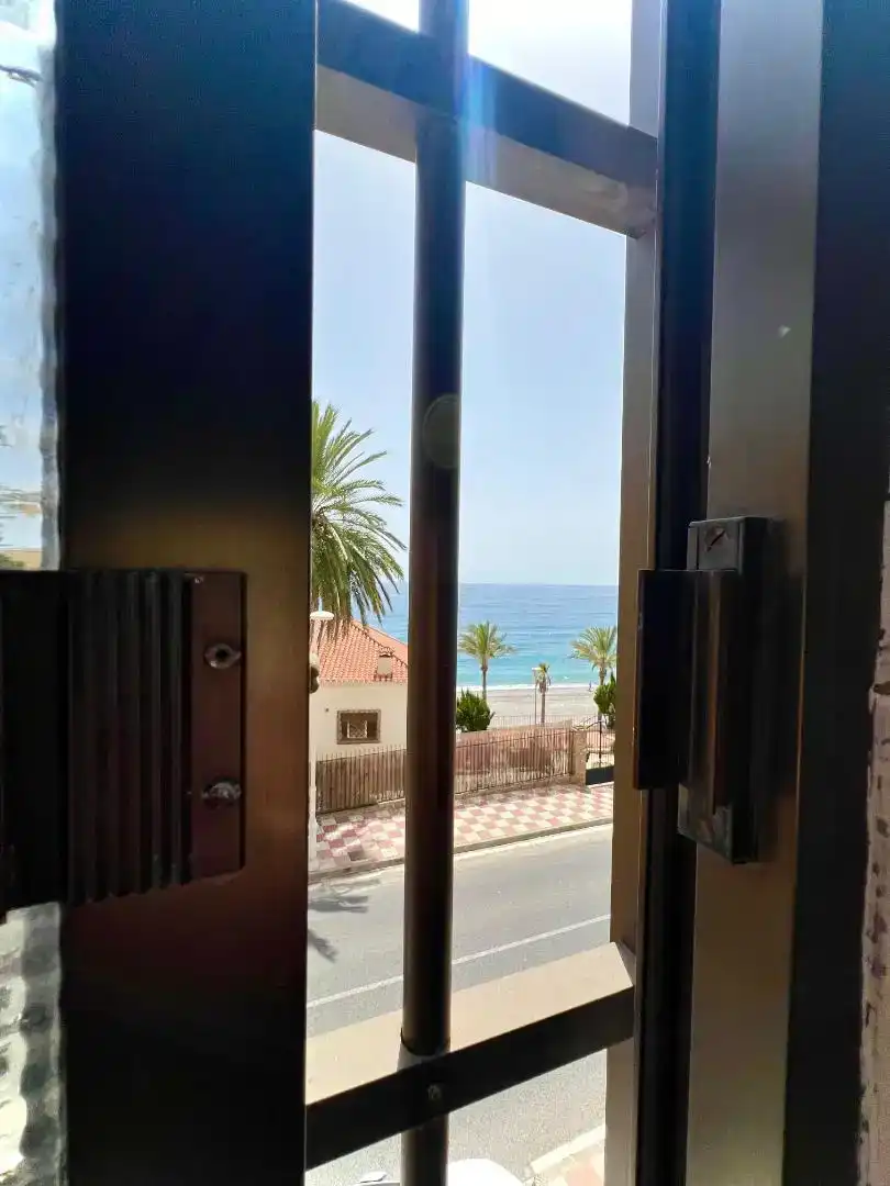 Vista exterior de Pis en venda en Gualchos amb Balcó